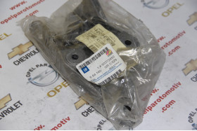 Motor Kulak Braketi Sağ Vectra A